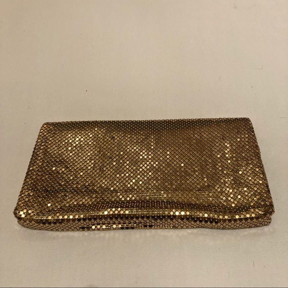 Whiting & Davis Mesh Evening Bag in gold - Picture 3 of 5